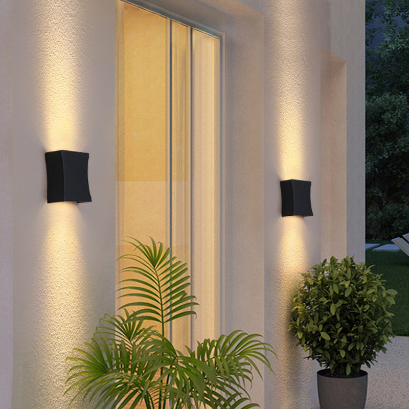 Nash Slim Outdoor Wall Sconce