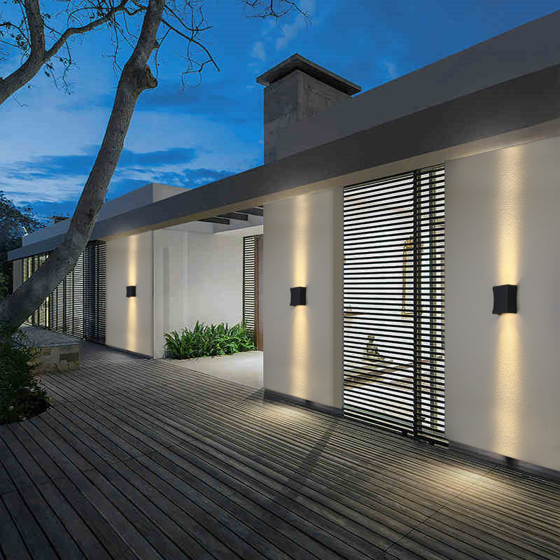 Nash Slim Outdoor Wall Sconce