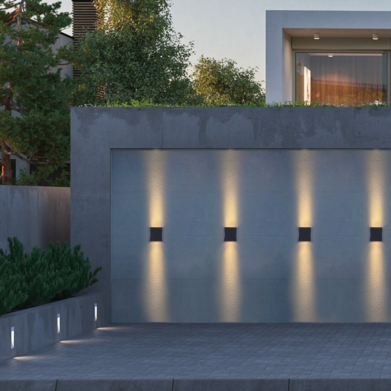 Nash Slim Outdoor Wall Sconce