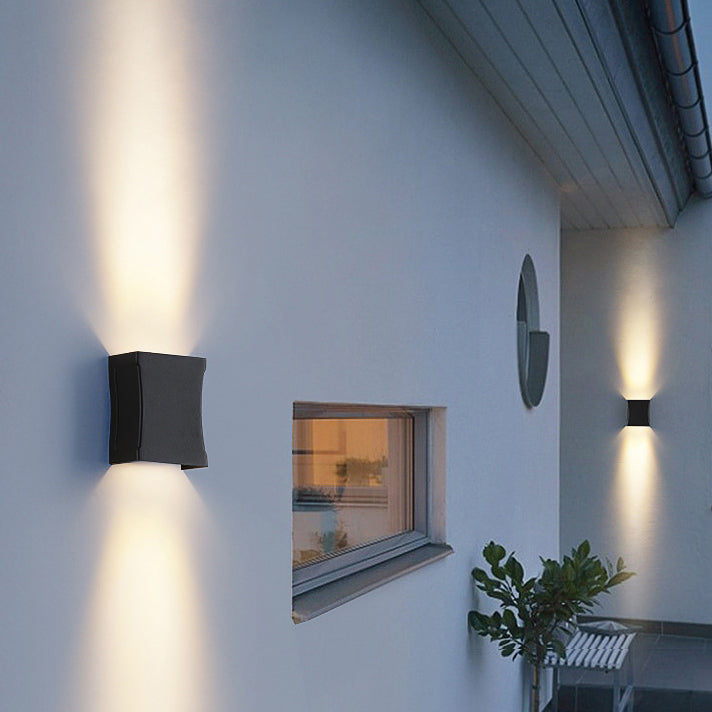 Nash Slim Outdoor Wall Sconce
