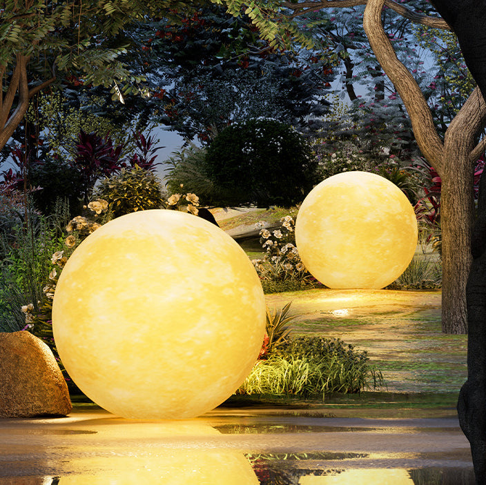 Vale Moon Solar Garden Pendant
