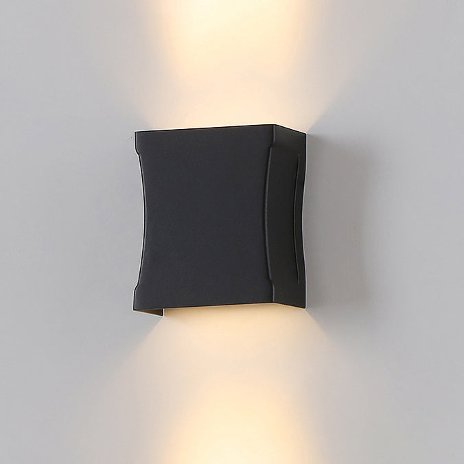 Nash Slim Outdoor Wall Sconce