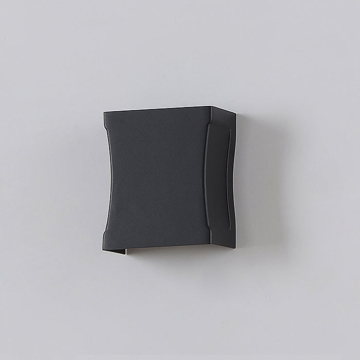 Nash Slim Outdoor Wall Sconce
