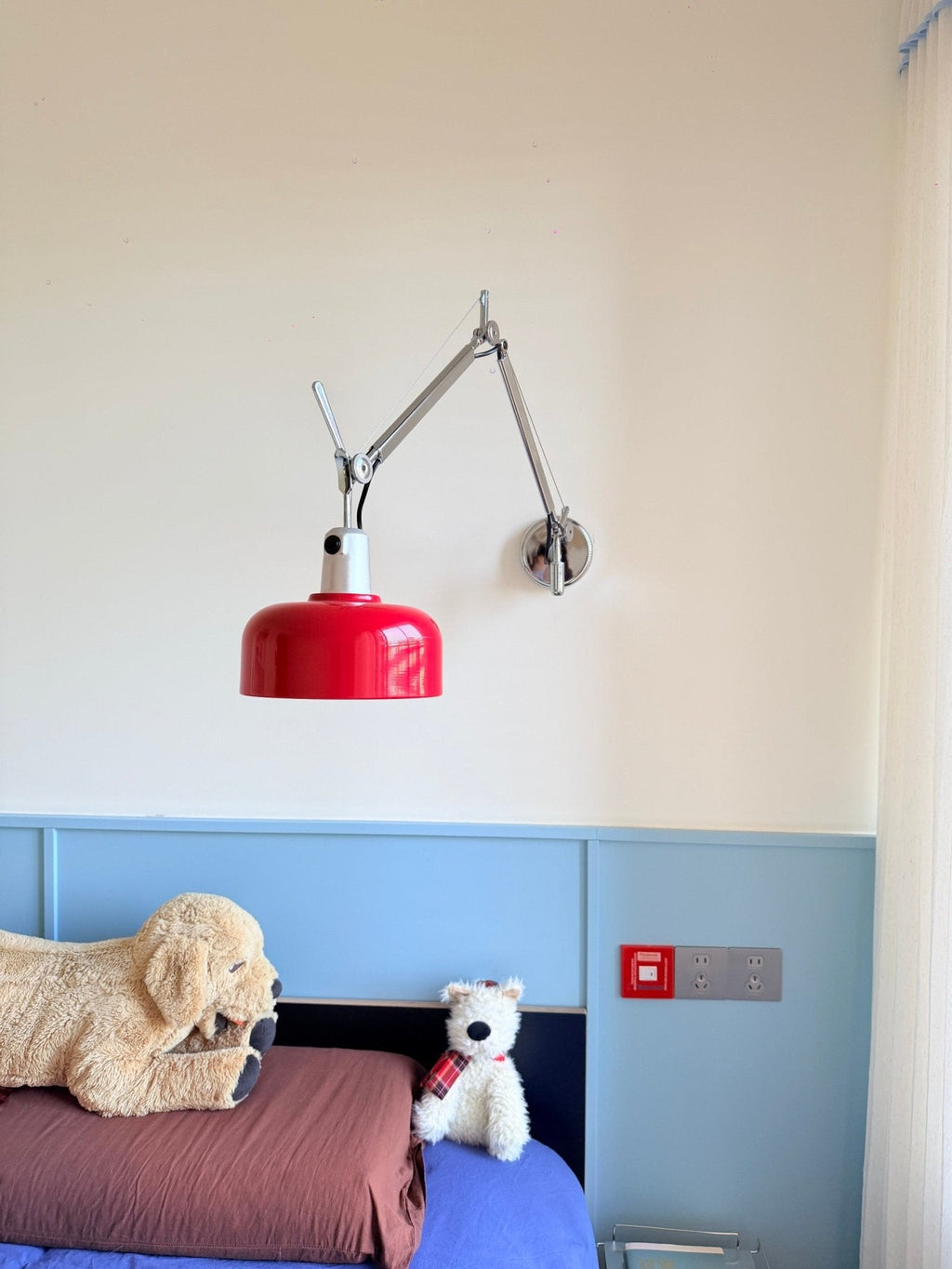 Pivot Hardwired Swing-Arm Wall Lamp