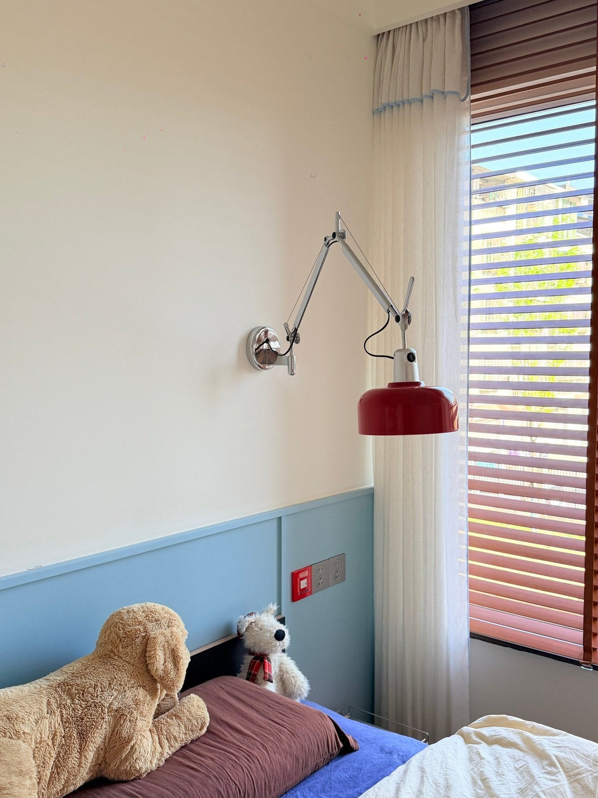 Pivot Hardwired Swing-Arm Wall Lamp