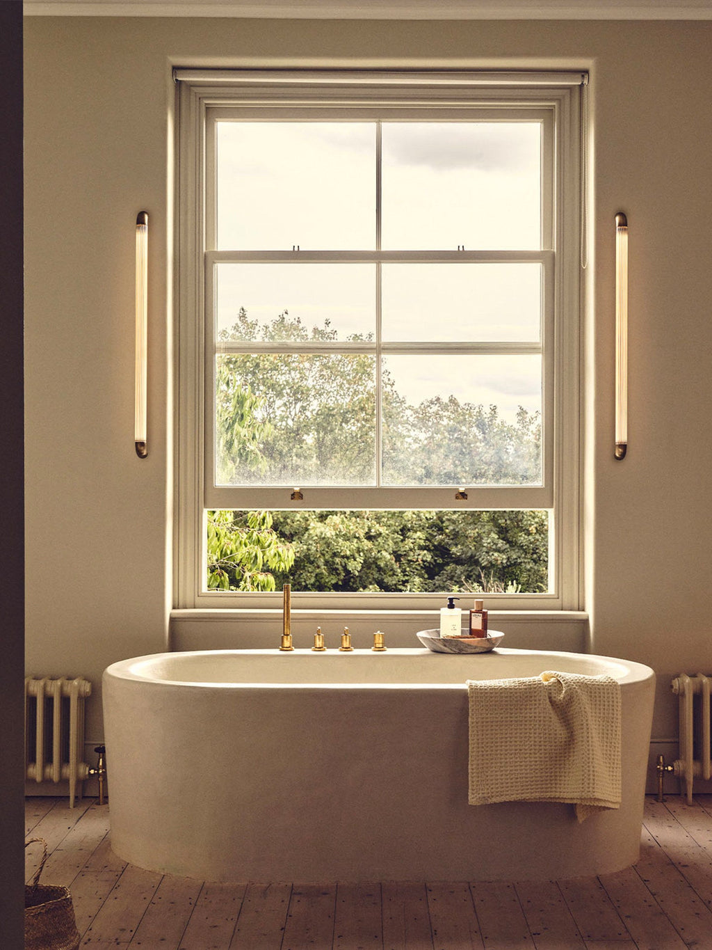 Aurevane Ribbed Glass Wall Sconce