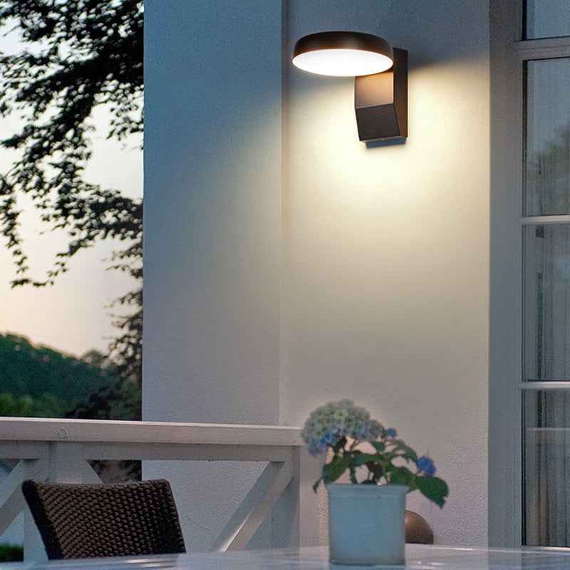 Ryland Rotating Wall Light