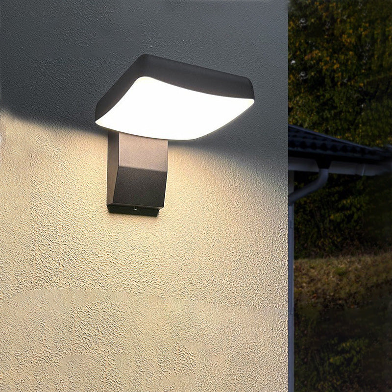 Ryland Rotating Wall Light