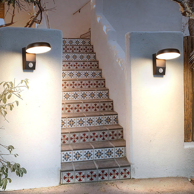 Ryland Rotating Wall Light