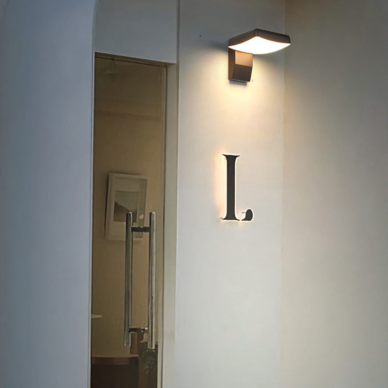 Ryland Rotating Wall Light
