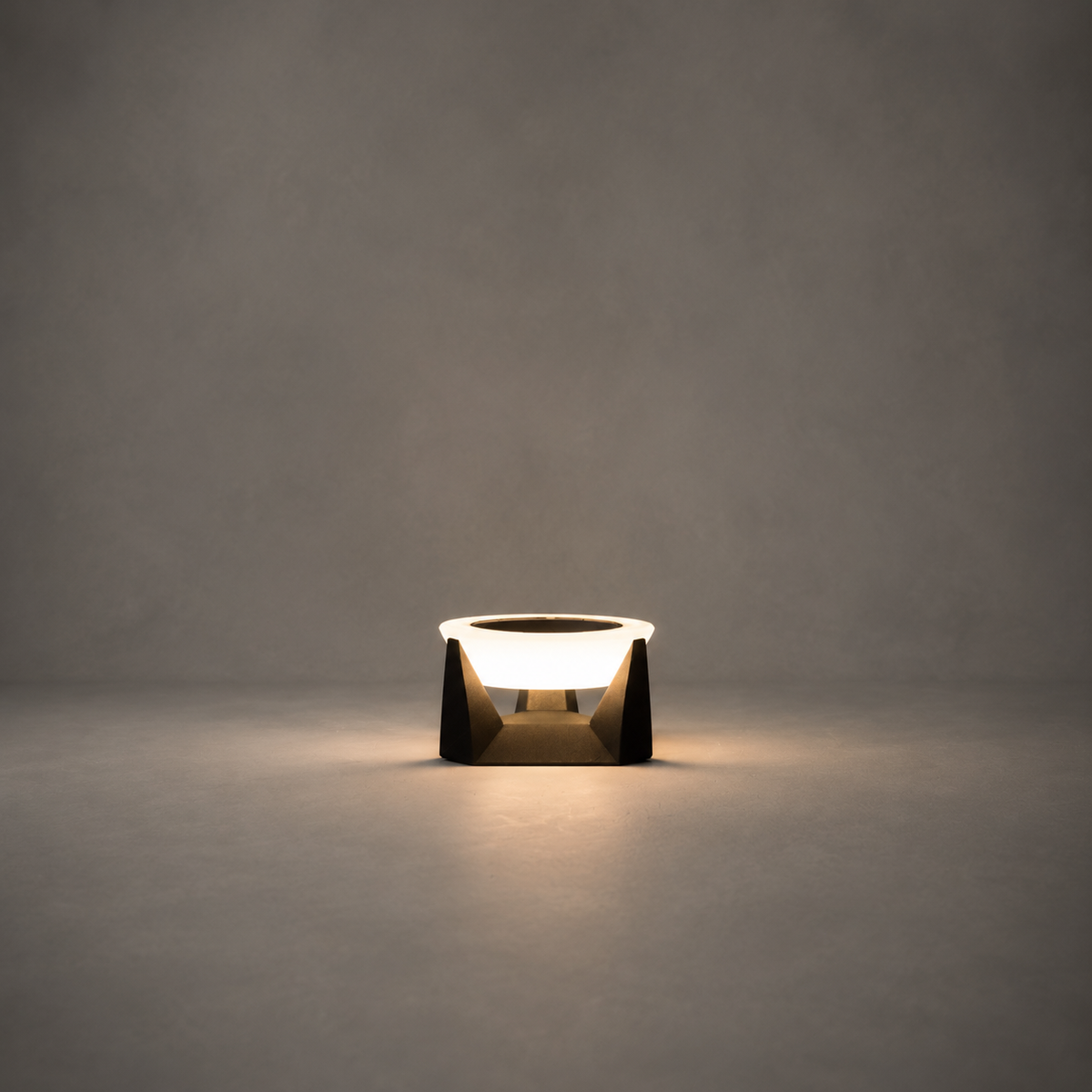 RIRZ HALO Solar Outdoor Lamp
