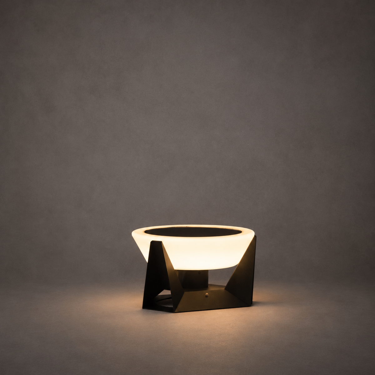 RIRZ HALO Solar Outdoor Lamp