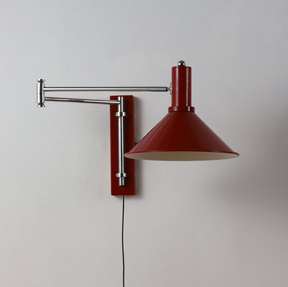 Cone Swing Arm Plug-in Wall Sconce