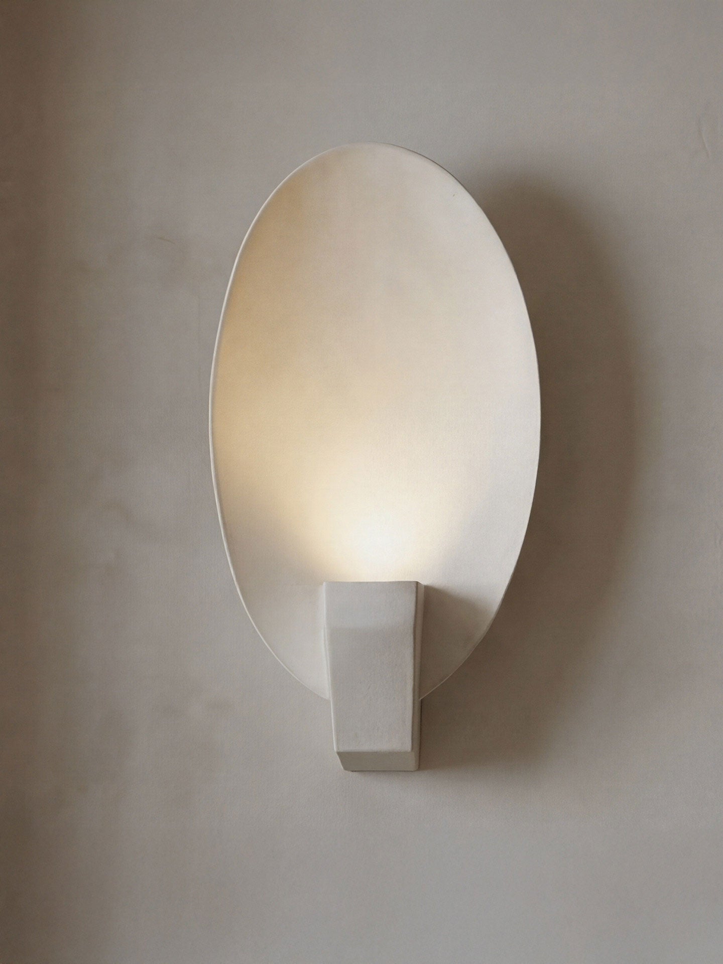 Elvara Oval Glow Wall Sconce