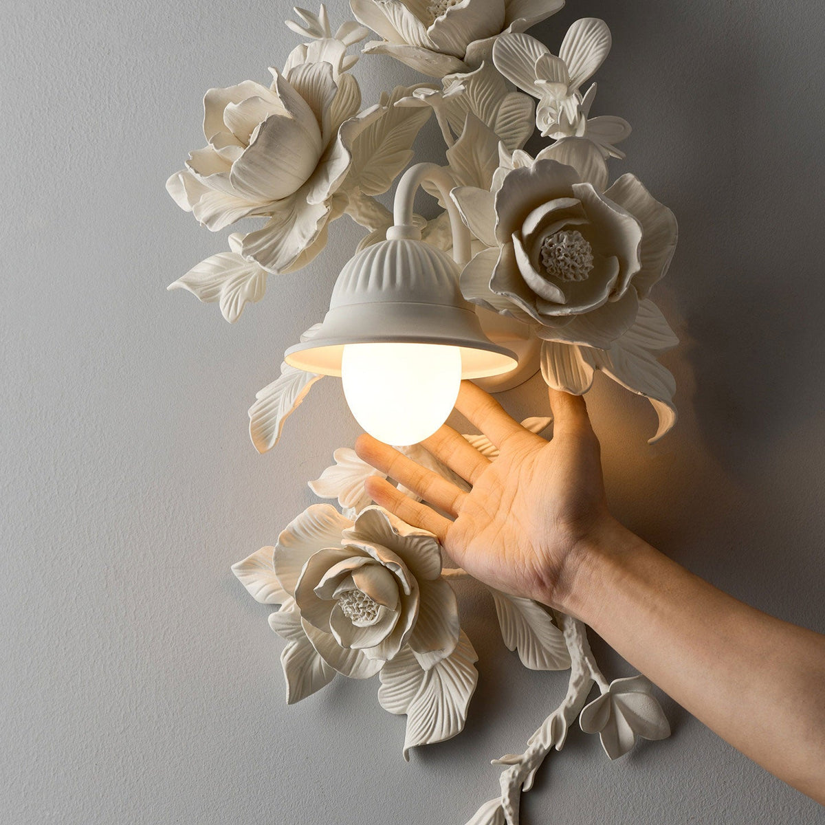 Elyndra Bloom Wall Sconce
