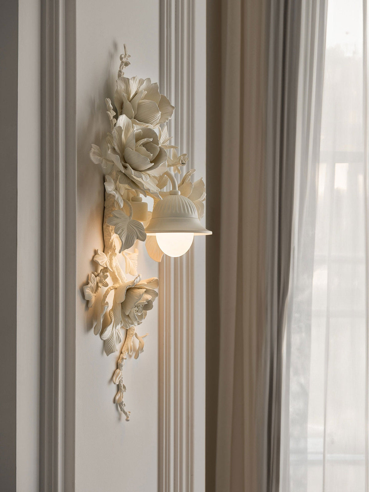 Elyndra Bloom Wall Sconce