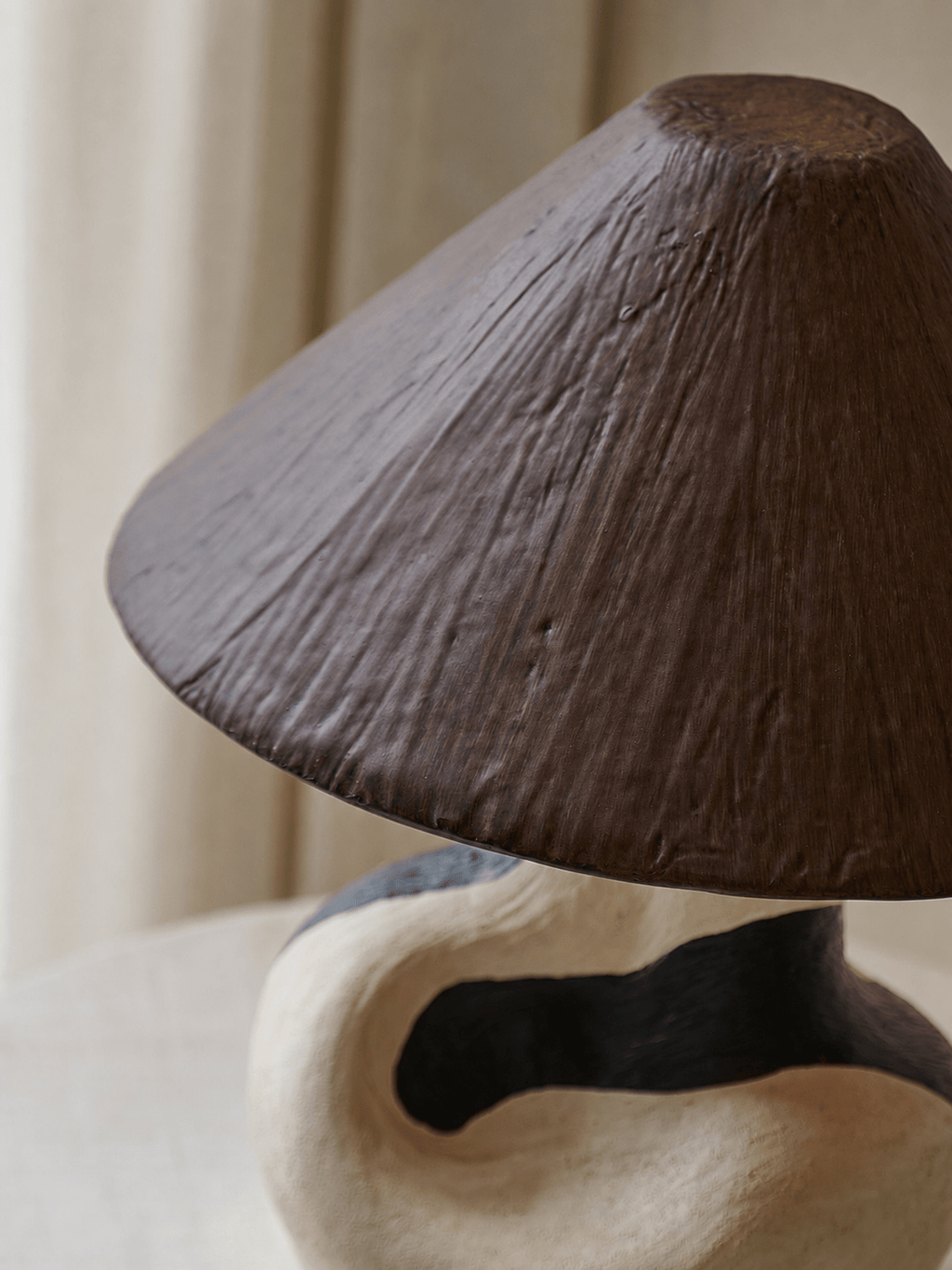 Mirea Sculptural Art Table Lamp