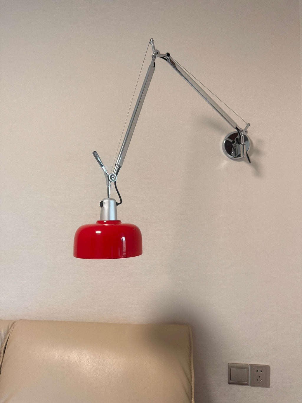 Pivot Hardwired Swing-Arm Wall Lamp